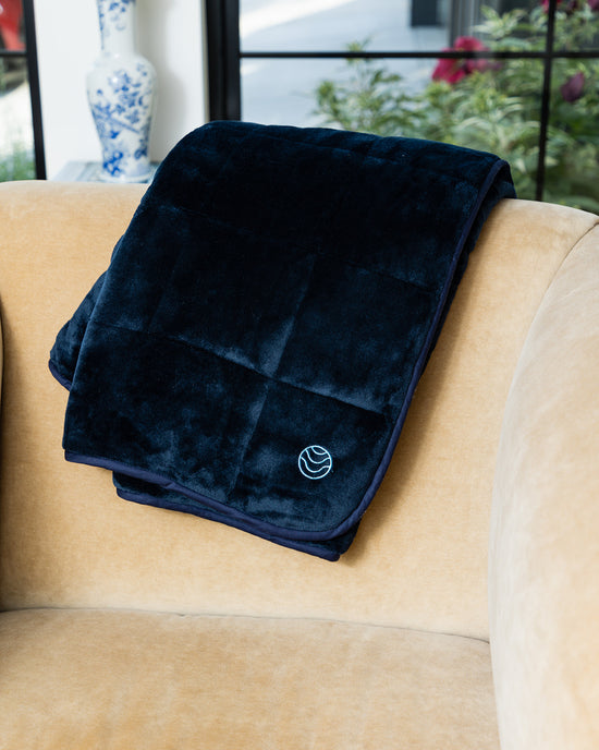 Load image into Gallery viewer, Thera Weighted Blanket - Calming Navy
